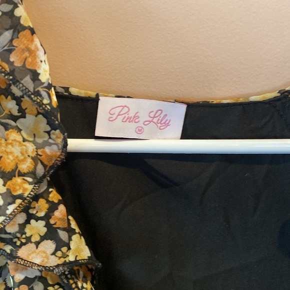 Floral Ruffle Blouse with Bodysuit - Picture 2 of 5